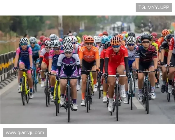 问鼎ccc：全面解析最新赛事动态与冠军争夺战的精彩瞬间